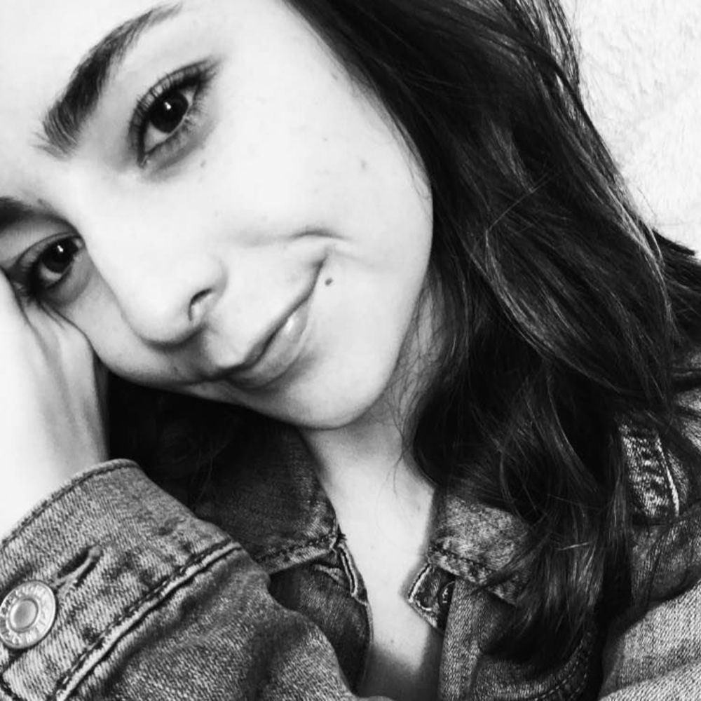 Meet your Posher, Camila